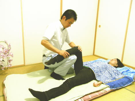 出張整体 出張マッサージ 整体 足首の痛み