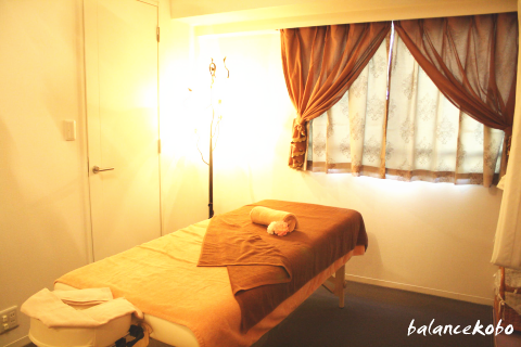 妊婦さんのための妊娠中(マタニティー)マッサージ整体専門 銀座サロンベッド