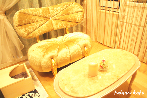 妊婦さんのための妊娠中(マタニティー)マッサージ整体専門 銀座サロン チェア