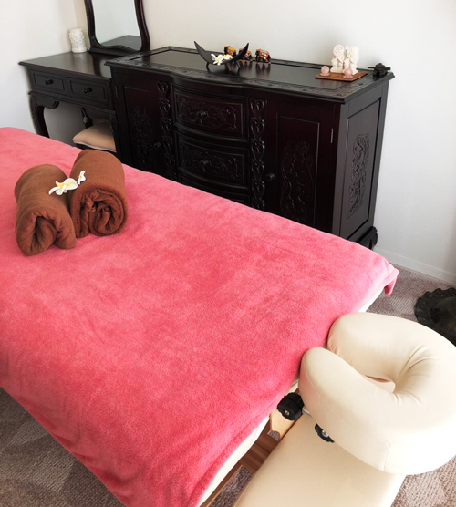 妊婦さんのための妊娠中(マタニティー)マッサージ整体専門 豊洲サロンベッド